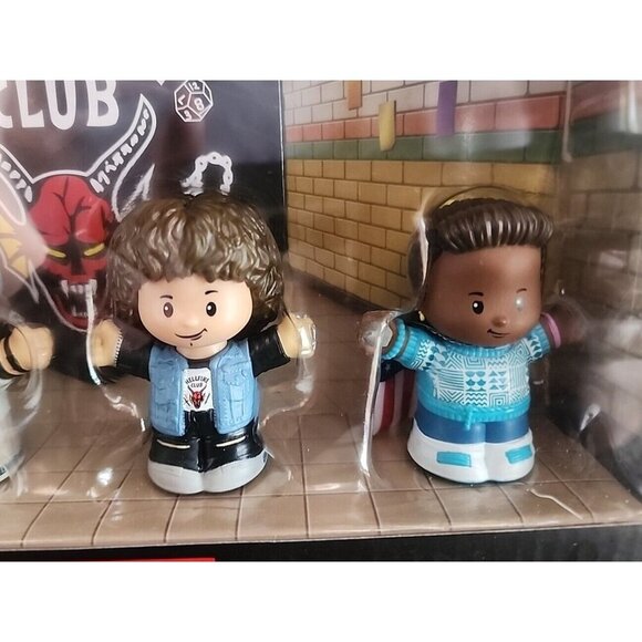 Fisher-Price Little People Collector Stranger Things Set- Hellfire Club - Picture 4 of 11